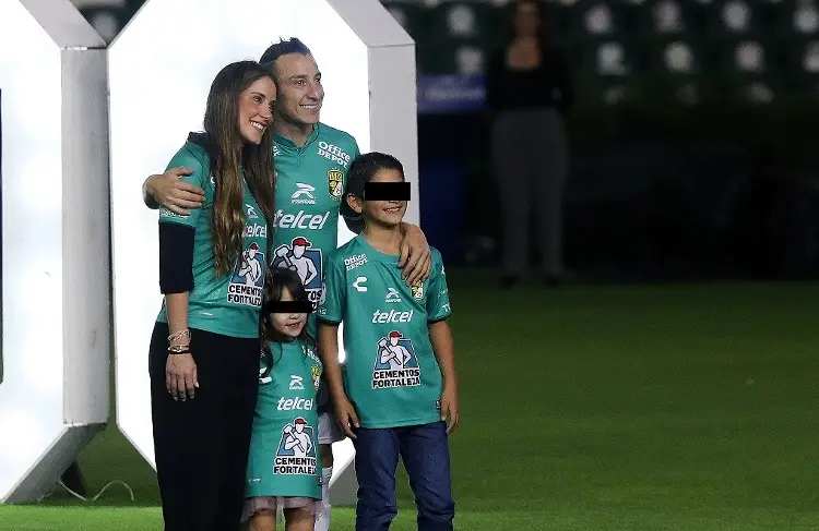 Así fue la presentación de Andrés Guardado con el León (FOTOS)