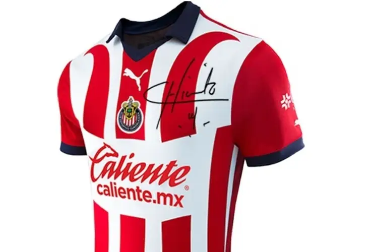 ¡Chivas vende playera de Chicharito en más de 4 mil pesos! (FOTOS)