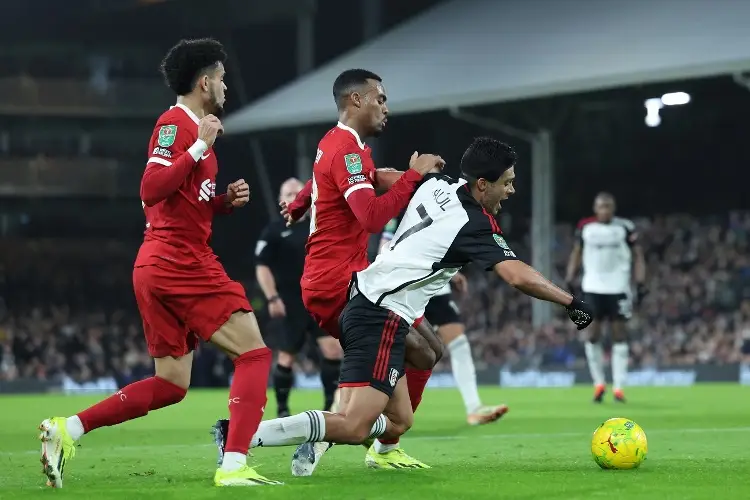 Raúl Jiménez y Fulham se quedan a un paso de la Final en la Copa 