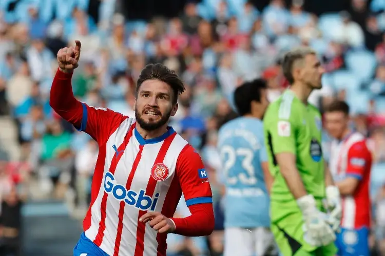 Girona gana y recupera el liderato en España