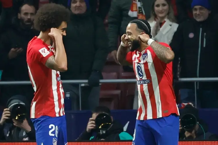 Depay le da el triunfo al Atlético de Madrid en el último minuto 