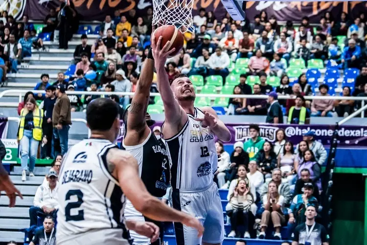 Halcones de Xalapa logra valioso triunfo en la Champions League 