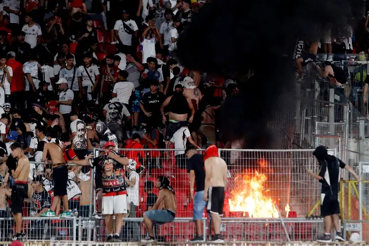 Final de la Supercopa de Chile suspendida por actos de violencia