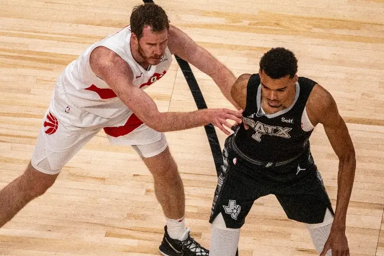 NBA: Spurs supera a Raptors con un Wembanyama impresionante