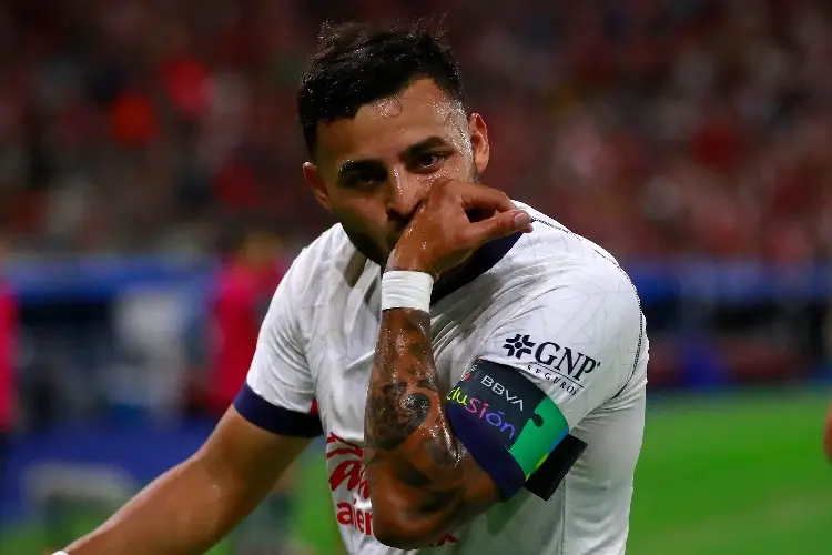 Todo fue mentira: Alexis Vega rompe el silencio de su indisciplina en Chivas