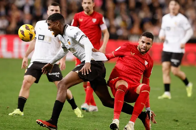 Sevilla y Valencia dividen puntos en Mestalla