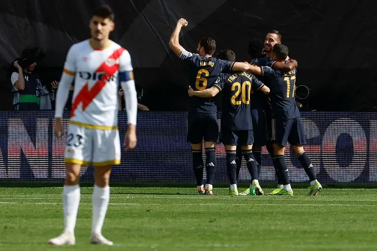 Real Madrid continúa en la cima tras empatar ante Rayo Vallecano