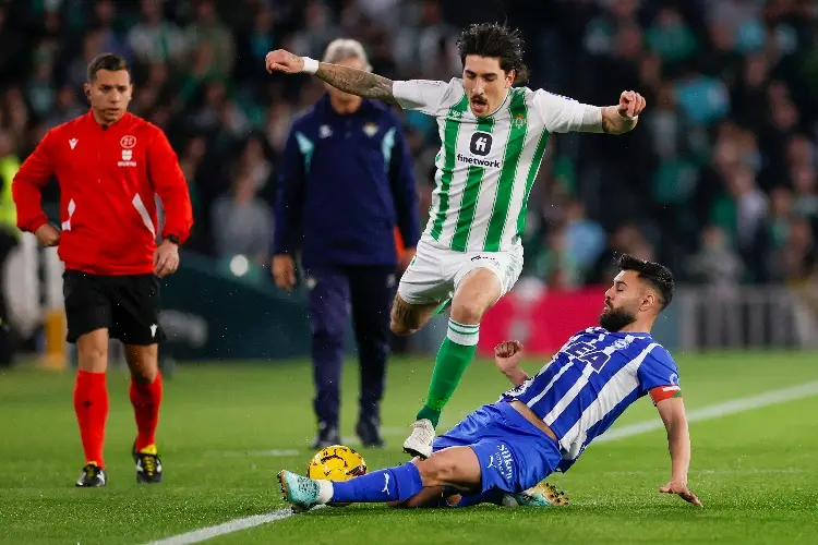 Betis se aleja de competencias europeas tras empatar con el Alavés