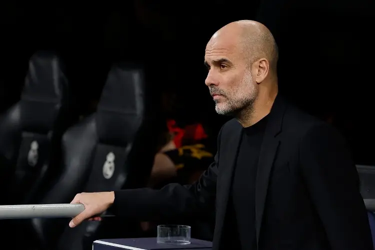 Guardiola le pide perdón al futbolista que llamó 'pasado de peso'