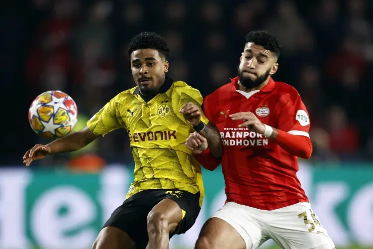 PSV con 'Chucky' rescata empate ante el Dortmund en Champions