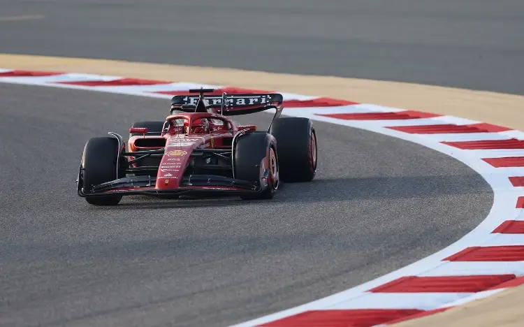 Leclerc supera a Verstappen y lidera la última sesión de pretemporada en la F1