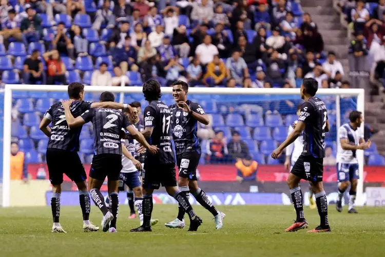 Querétaro extiende la agonía de Puebla