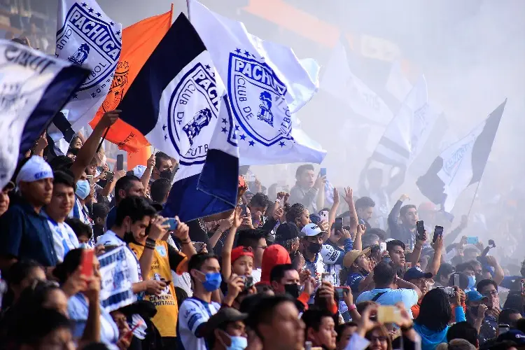 Barcelona compra derechos de futbolista a Pachuca