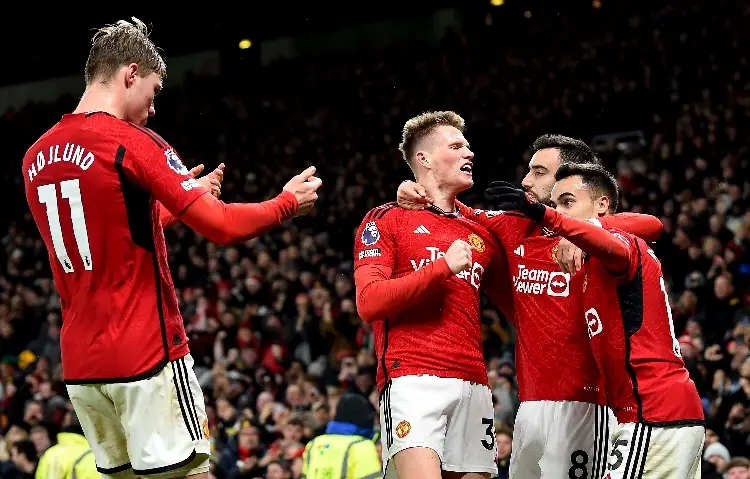 Casemiro le da vida al Manchester United en la FA Cup