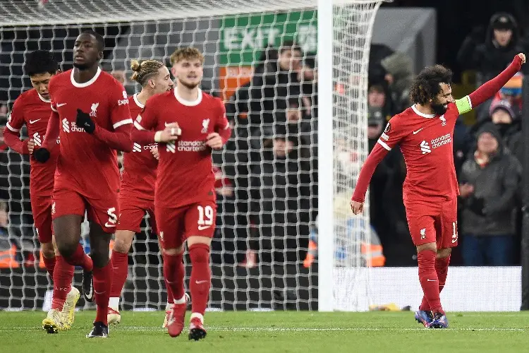Liverpool golea para avanzar en la Copa