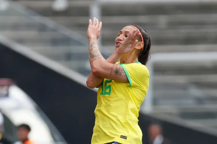 Brasil y Canadá acceden a la semifinal de la Copa Oro