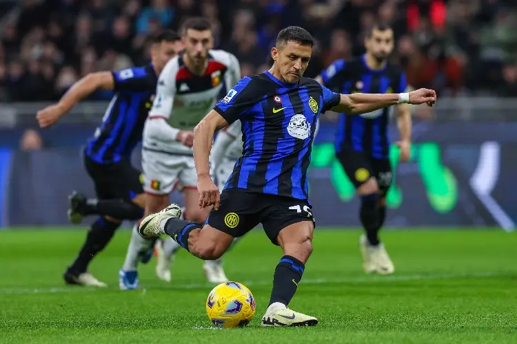 Inter de Milán vence al Genoa y se acerca al Scudetto