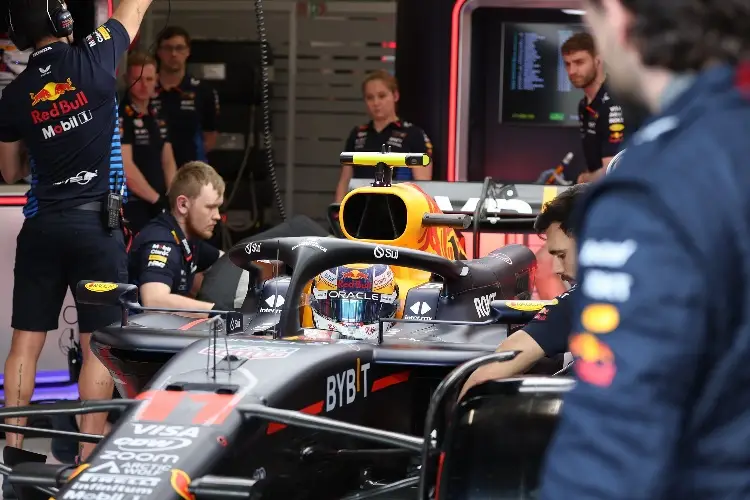 'Checo' Pérez confía en lograr buena posición en la clasificación del GP de Arabia