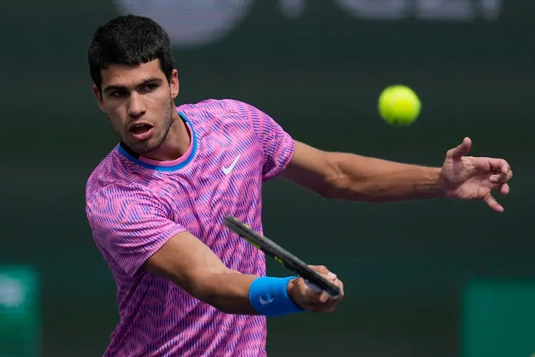 Carlos Alcaraz se instala en octavos de final del Indian Wells