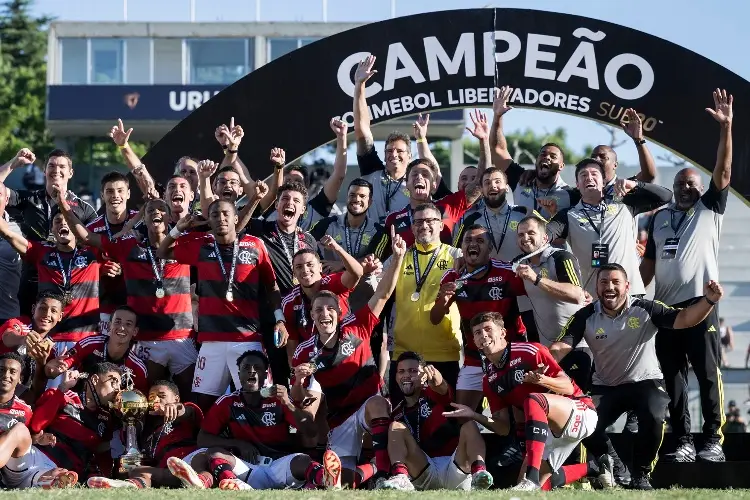 Flamengo le gana la final de la Libertadores a Boca Juniors de Silvio Rudman
