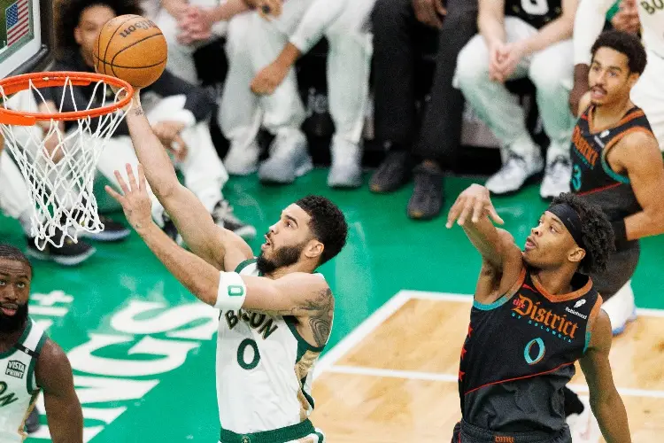 Celtics tumban a los Wizards, en el duelo entre el mejor y el peor de la NBA