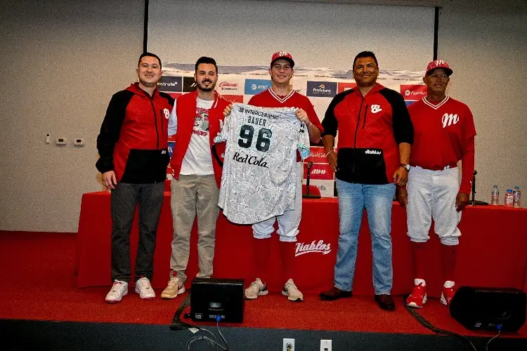 Trevor Bauer es presentado con Diablos Rojos, quiere volver a MLB