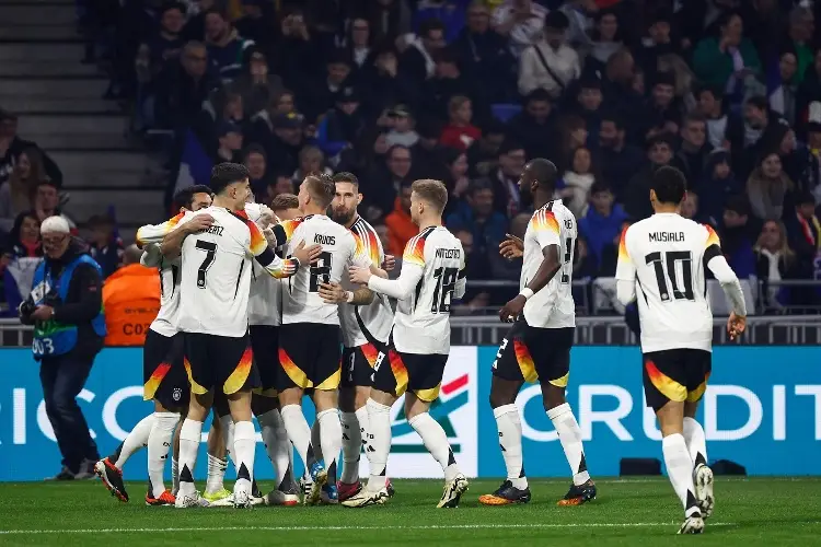 Alemania muestra su poder y vence a Francia 