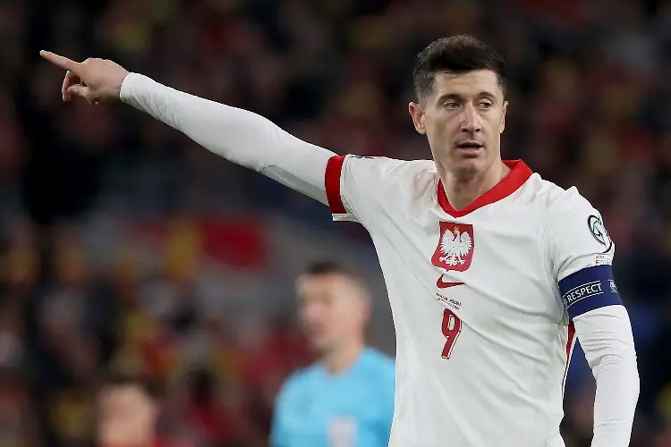 Polonia con mucho sufrimiento se mete a la Euro 2024