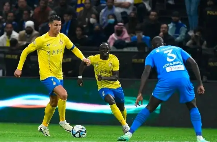 Cristiano Ronaldo se luce con triplete en goleada del Al Nassr