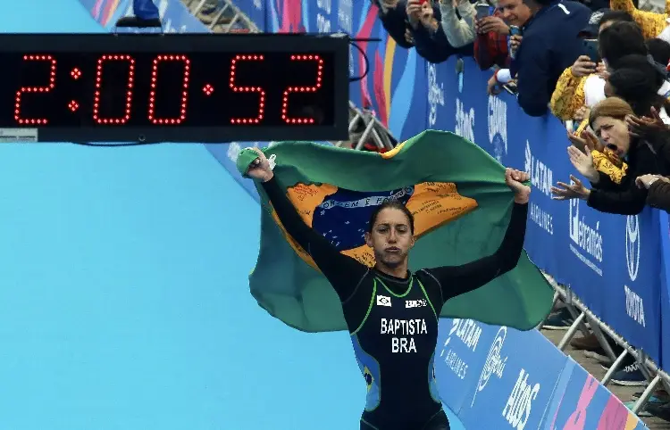 Dan de alta a campeona brasileña que fue atropellada por una moto