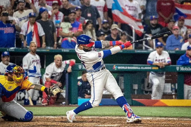 Los Marlins adquieren desde los Diamondbacks a Emmanuel Rivera