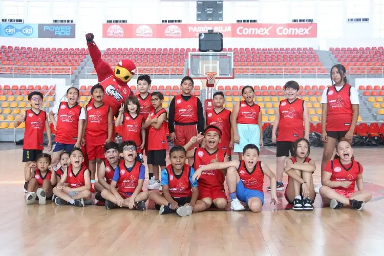 Cierra con éxito el Mini Camp Semana Santa 2024 de Halcones Rojos 