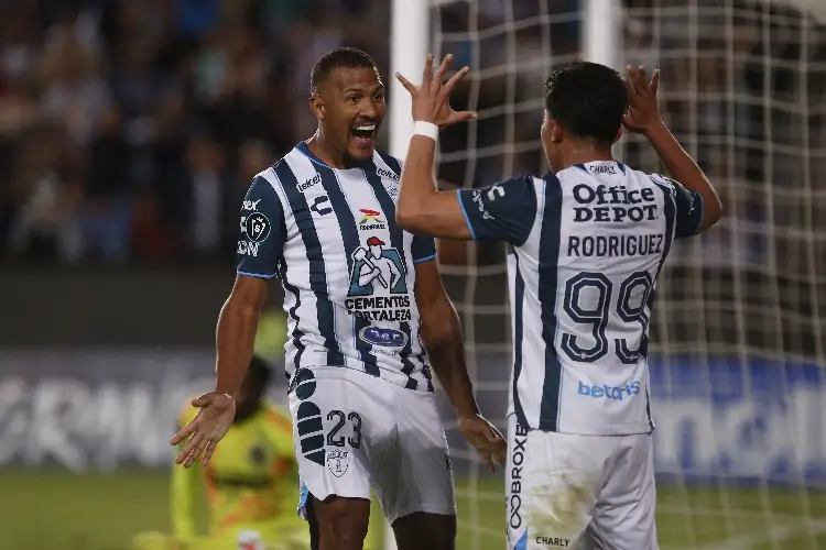 Pachuca deja moribundo al Herediano del 'Pity' en la Concachampions