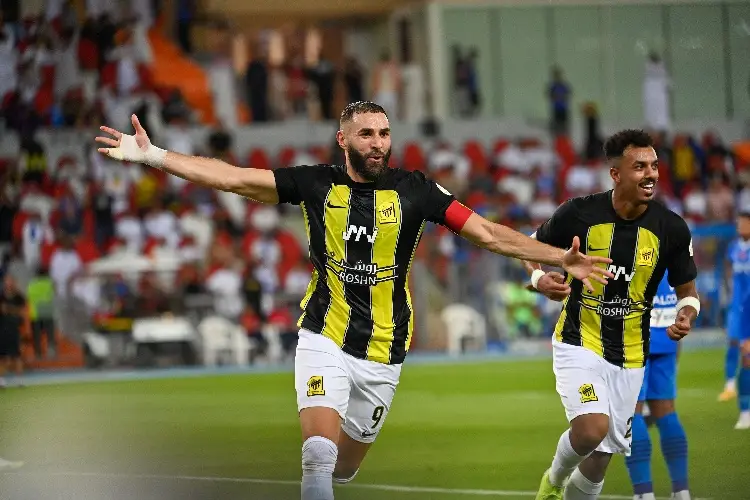 Benzema mete a su club en la final de la Supercopa de Arabia Saudita