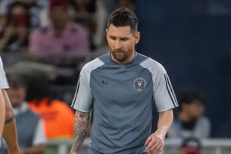 Monumental abucheo a Messi en Monterrey (VIDEO)