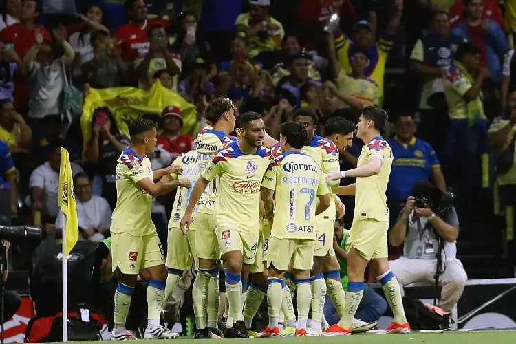 América humilla a Toluca y reafirma liderato de la Liga MX
