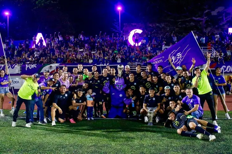 Racing FC Porto Palmeiras gana y se mete a semifinales de Liga Premier