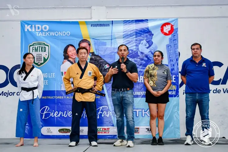 Ofrecen seminario de actualización del reglamento mundial de Poomsae