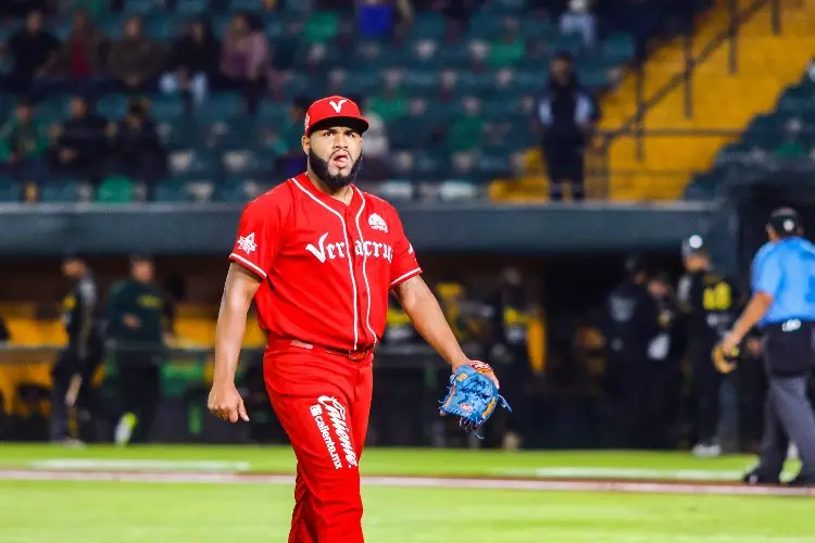 El Águila cae ante Pericos en el primer juego de la serie