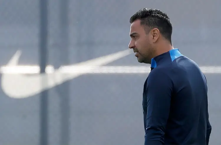 Xavi dice que se ve con fuerza para continuar en Barcelona