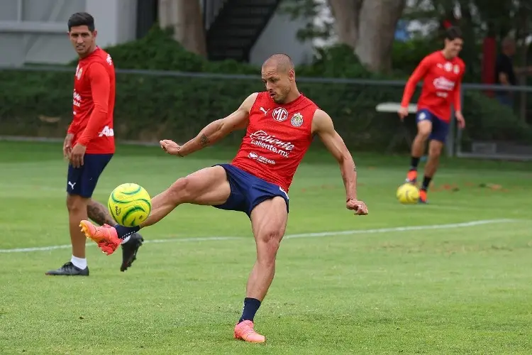 'Chicharito' se recupera ¿Juega ante Atlas?