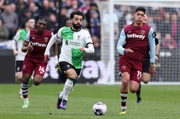 Edson Álvarez y West Ham empatan ante un Liverpool que se despide del título