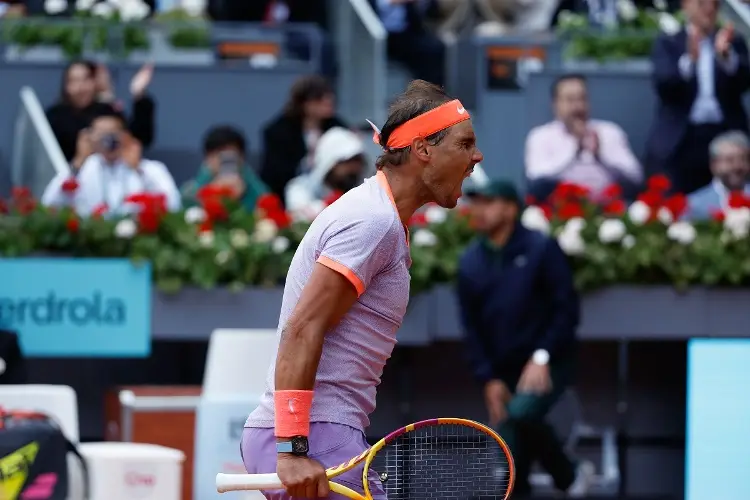 Nadal avanza a octavos de final del Masters 1000 de Madrid