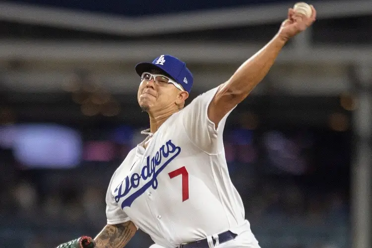 Julio Urías evade prisión por cargos de violencia doméstica 