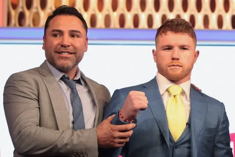 De La Hoya arremete contra el 'Canelo' y lo llama malagradecido