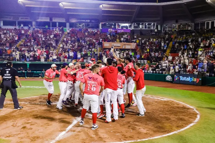 El Águila de Veracruz deja en el terreno a los Leones de Yucatán