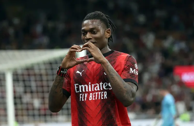 Milan se divierte con goleada al Cagliari