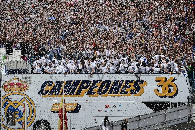 ¡Una fiesta total! Así festejó Real Madrid su título 36 de La Liga (VIDEOS)