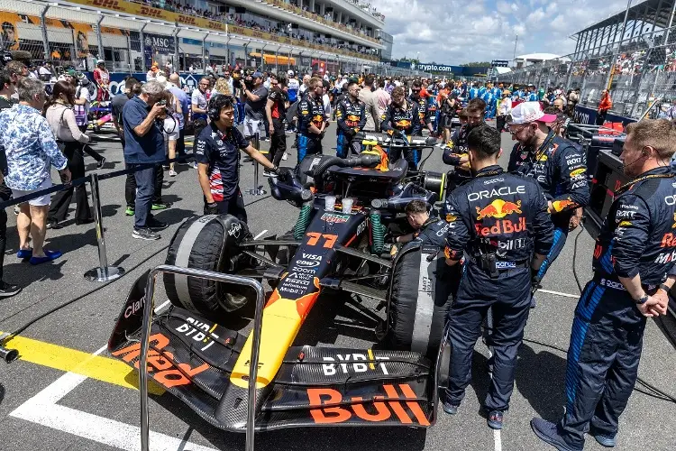 ¡Checo Pérez advierte a lo que va en el GP de Italia!