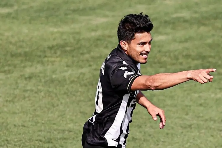 Futbolista mexicano es arrestado en Australia acusado de corrupción de apuestas